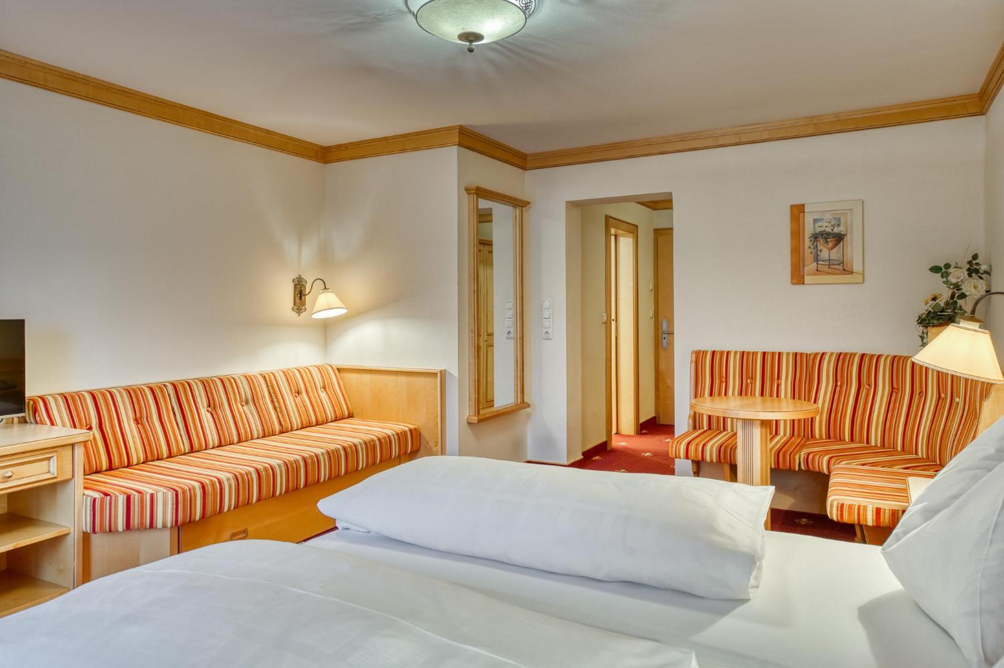 Hotel Alte Post Fieberbrunn Oda fotoğraf